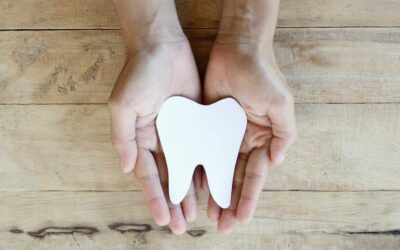 ¿Por qué se mueven los dientes?