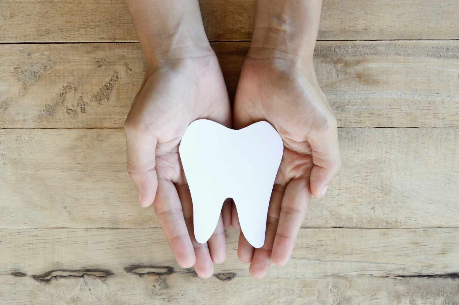 por-que-se-mueven-los-dientes