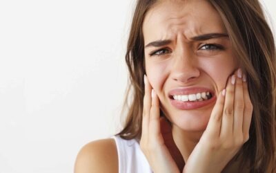 Bruxismo y estrés en Vitoria: por qué aprietas los dientes y cómo protegerlos